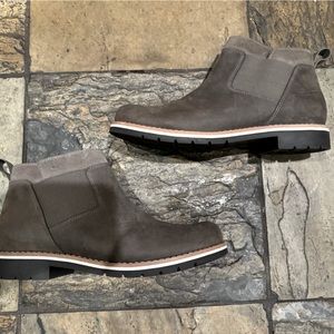 Gray Chaco women’s booties. Like new condition! Size 7.5.